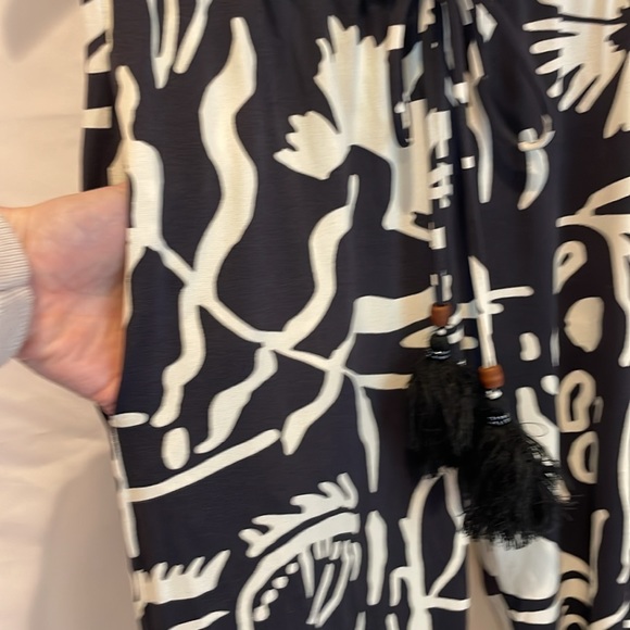 Maaji resort wear lounge cover-up pants, size small - Picture 6 of 8